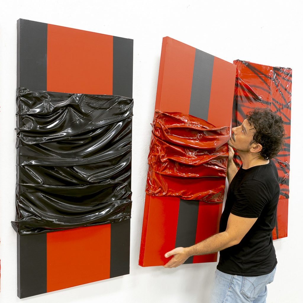 Vicente Gomez Perez_fake plastic red_global studio_2022_WEB_WEB